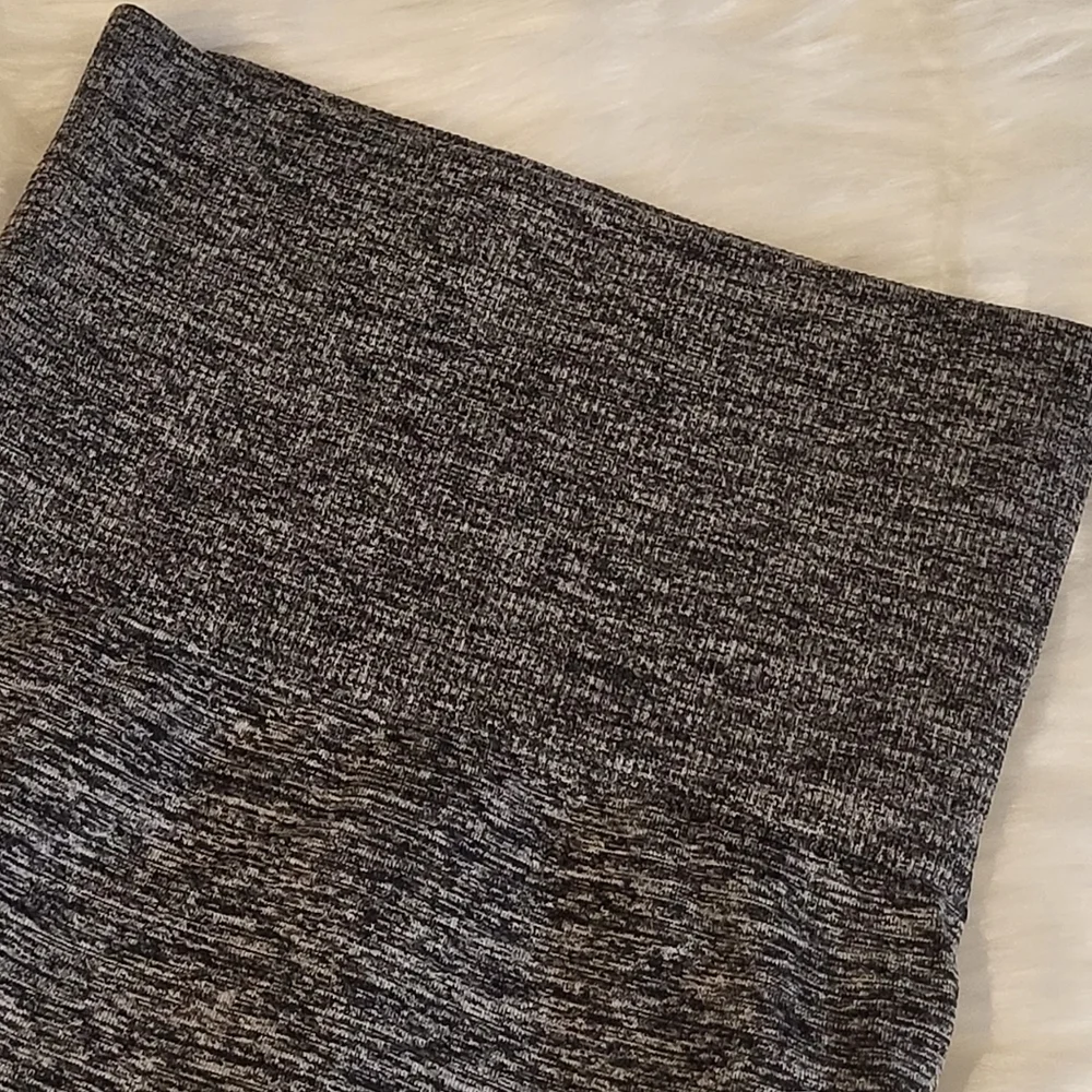 Mono B Gray Compression Leggings - Picture 4 of 8